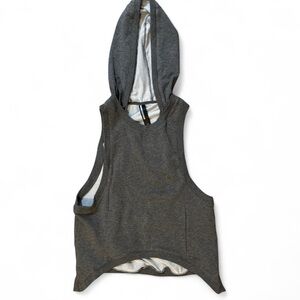 Sleeveless workout top